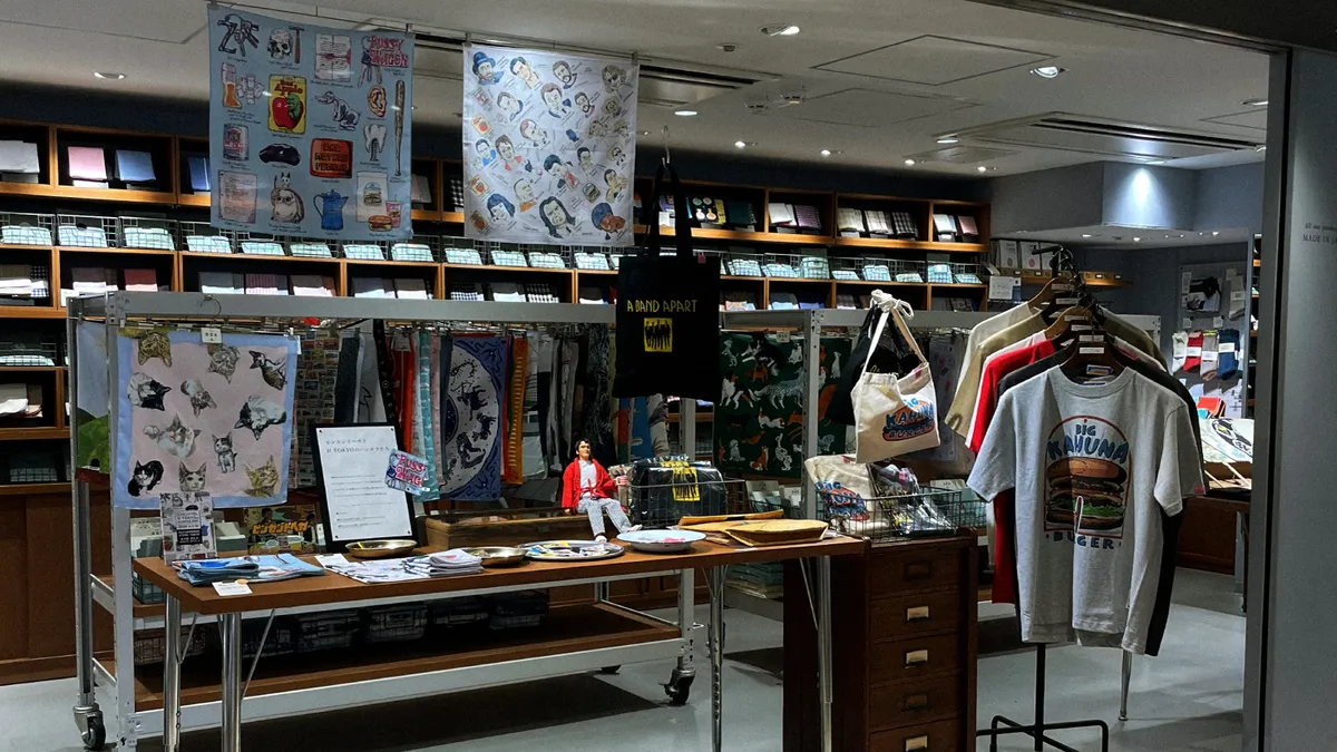 H TOKYO / OLD-FASHIONED STORE ハンカチと催事展開