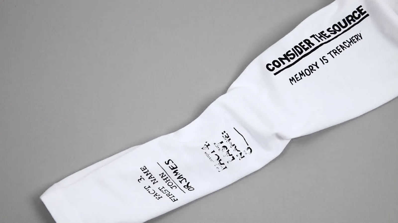 メメント メメントモリタトゥー 長袖Tシャツ